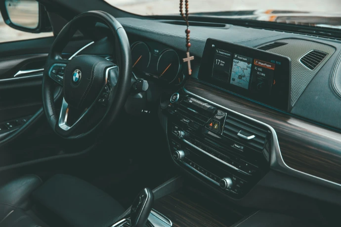 black and silver car stereo